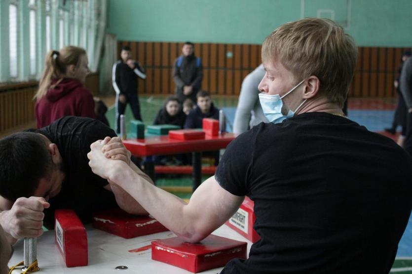 состоялся чемпионат и первенство Гомельской области по армрестлингу