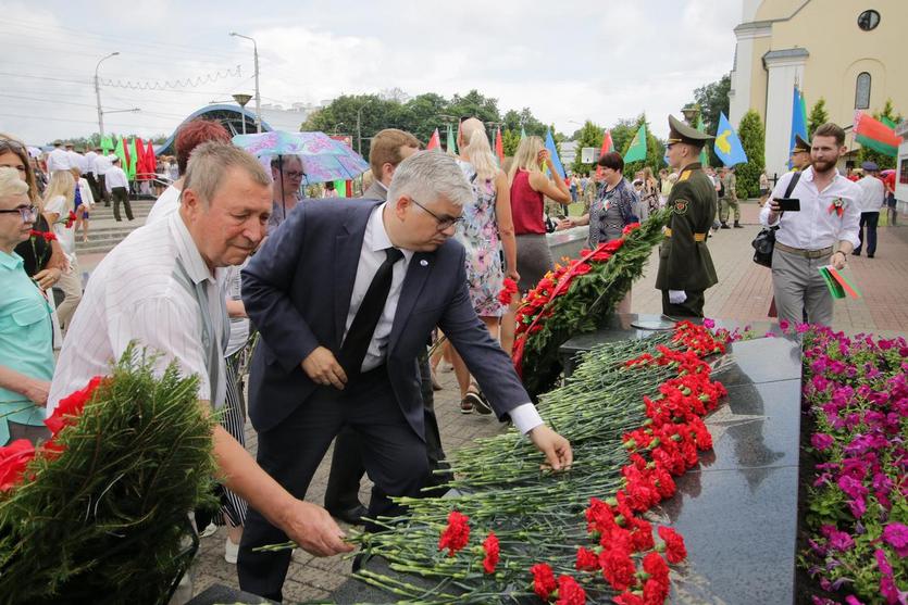 Прошли районные и городские митинги, посвященные Дню Независимости Республики Беларусь!