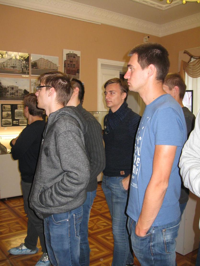 Студенты ГГТУ имени П.О.Сухого посетили выставку, посвященную 150-летию со дня рождения С.Д. Шабуневского