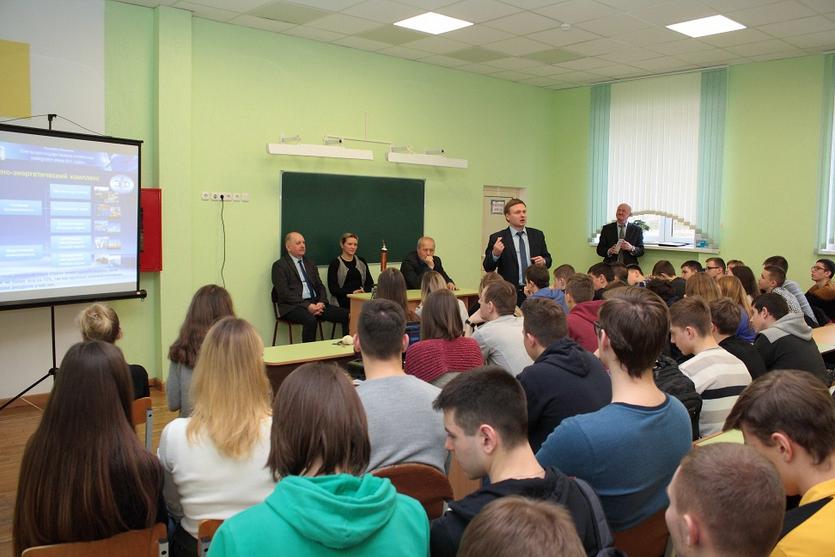 В рамках выездных профориентационных мероприятий 13 января 2018 года были проведены встречи с учениками 10-11 классов школ города Калинковичи и города Мозыря