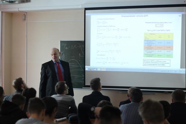 Студентам энергетического факультета ГГТУ имени П.О.Сухого прочитал лекции известный российский ученый