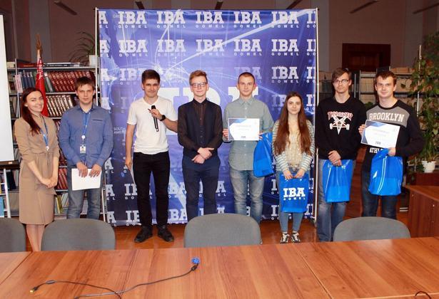 Студенты ФАИС заняли второе место в соревнованиях разработчиков Хакатон «math_hack 2k18»