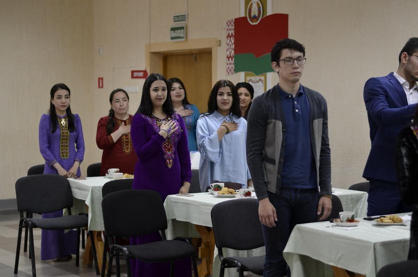 Туркменские студенты ГГТУ имени П.О.Сухого  отпраздновали День Конституции и Государственного флага Туркменистана