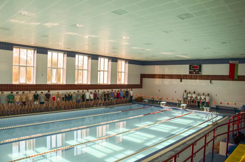 Сборная ГГТУ приняла участие в городских соревнованиях по плаванию
