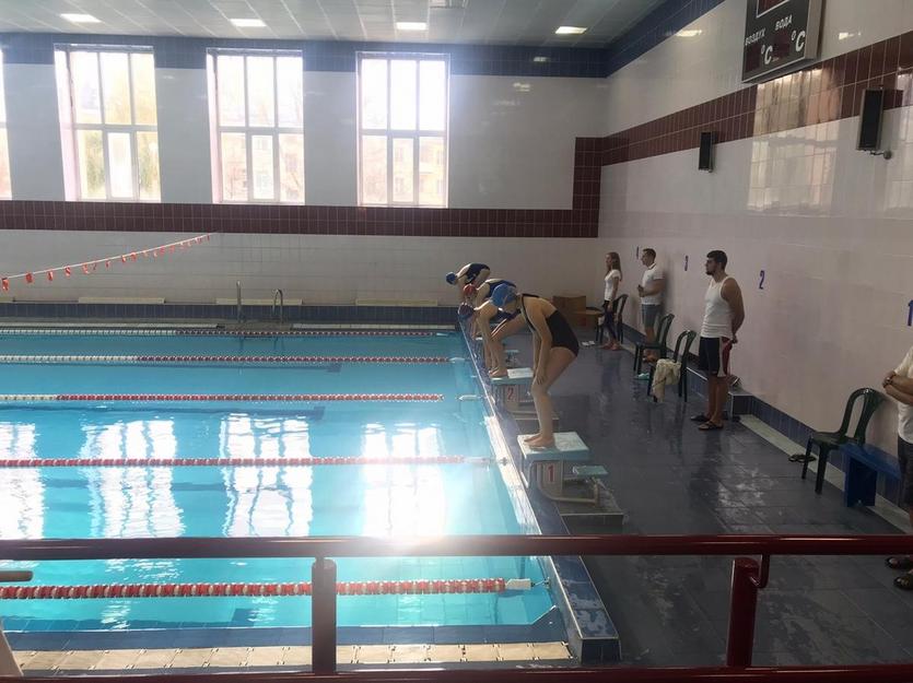 Студенты ГГТУ  им. П.О.Сухого приняли участие в соревнования по плаванию среди вузов г. Гомеля.  