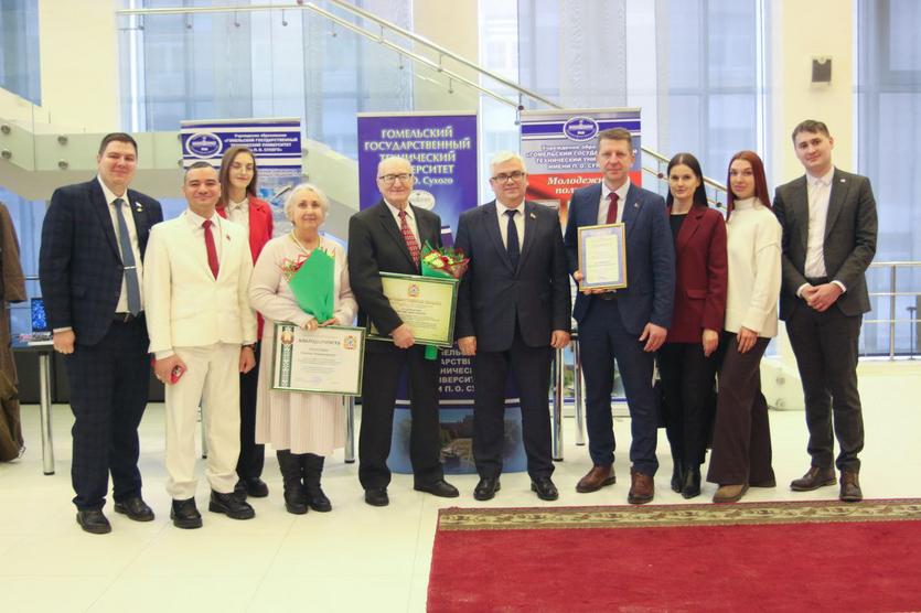 photo_5445408766691053733_y.jpg photo_5445408766691053733_y.jpg