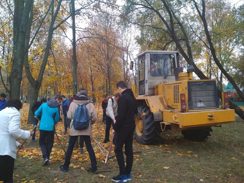 Студенты, сотрудники и преподаватели ГГТУ имени П.О.Сухого приняли участие в субботнике