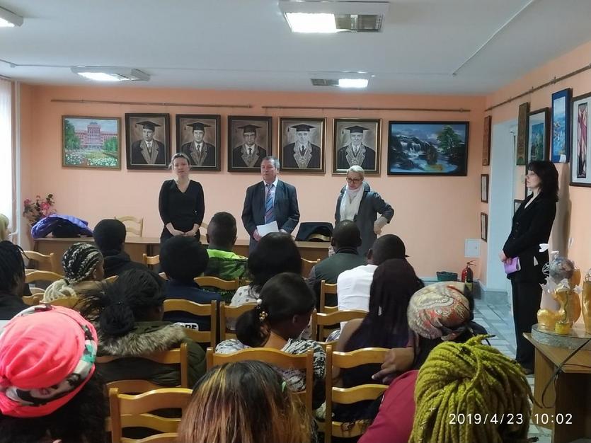В общежитии ГГТУ имени П.О.Сухого состоялось собрание с иностранными студентами из Конго и Камеруна