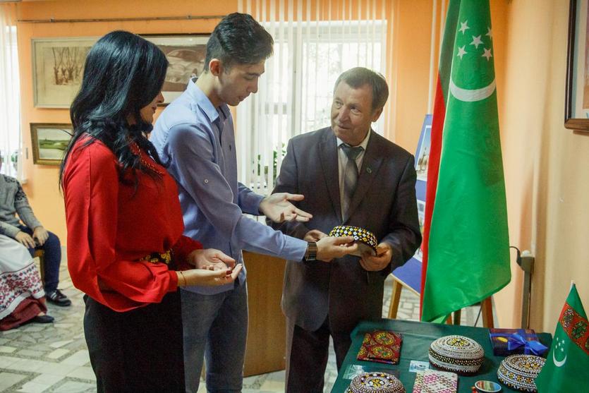 В ГГТУ имени П.О.Сухого состоялся «Час дружбы», посвященный Дню Независимости Туркменистана