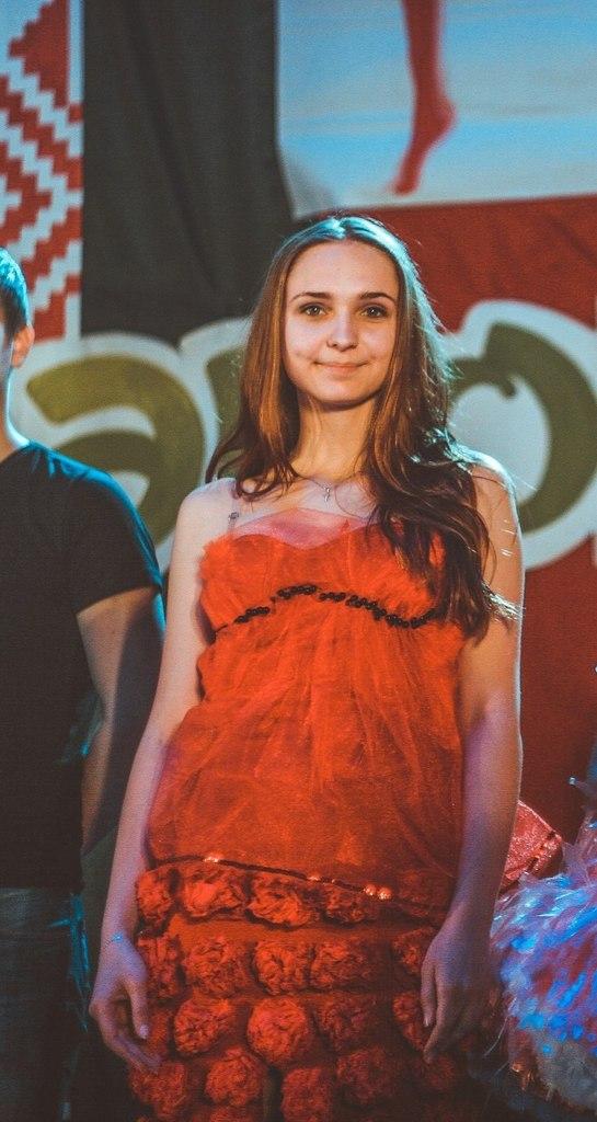 Участницы конкурса «Принцесса ГГТУ-2015»: Юлия Лупан