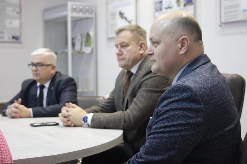 img_5841.jpg img_5841.jpg