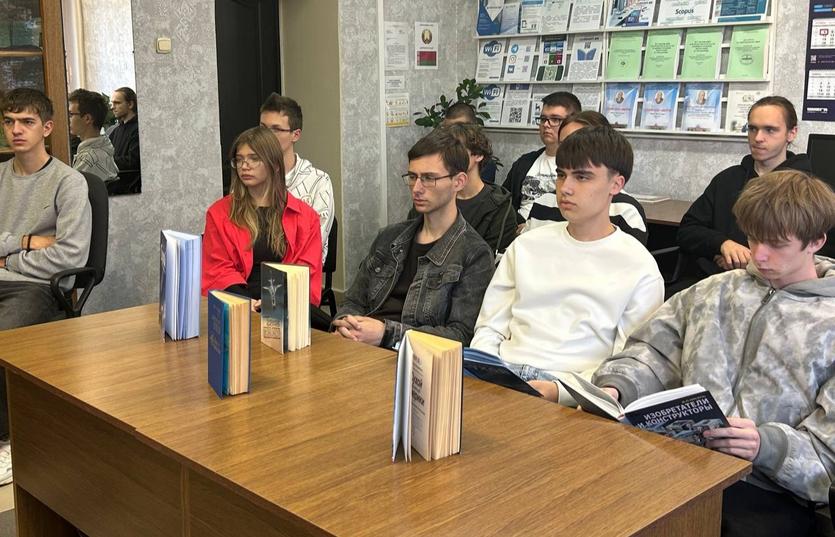 Информационный час «П.О. Сухой: небо начинается на земле!» Информационный час «П.О. Сухой: небо начинается на земле!»