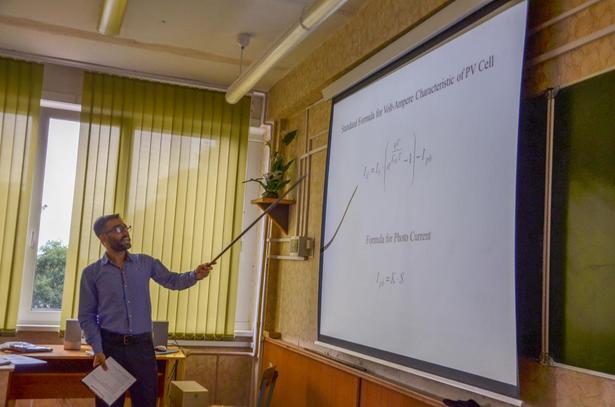 На энергетическом факультетете ГГТУ имени П.О.Сухого состоялась защита магистерской диссертации Шахом Саедом Замиром Хуссэйном