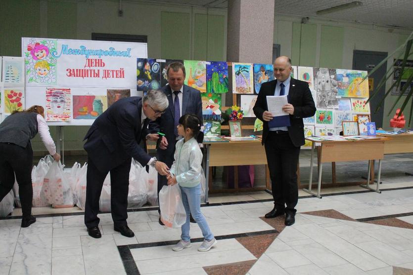 В наш университет «заглянуло» детство: праздник в День защиты детей 