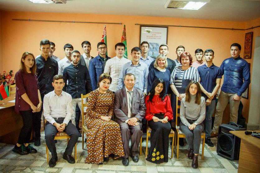 В ГГТУ имени П.О.Сухого состоялся «Час дружбы», посвященный Дню Независимости Туркменистана
