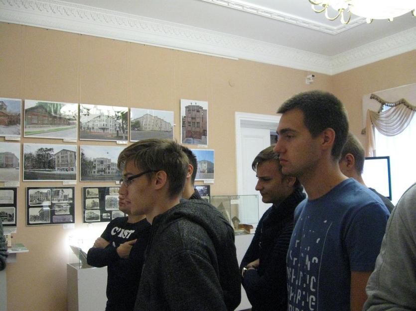 Студенты ГГТУ имени П.О.Сухого посетили выставку, посвященную 150-летию со дня рождения С.Д. Шабуневского