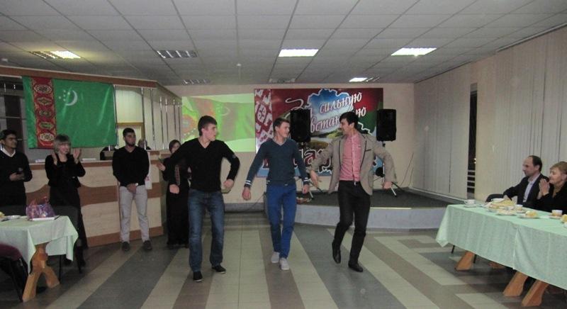День Нейтралитета Туркменистана отметили иностранные студенты ГГТУ им. П.О.Сухого