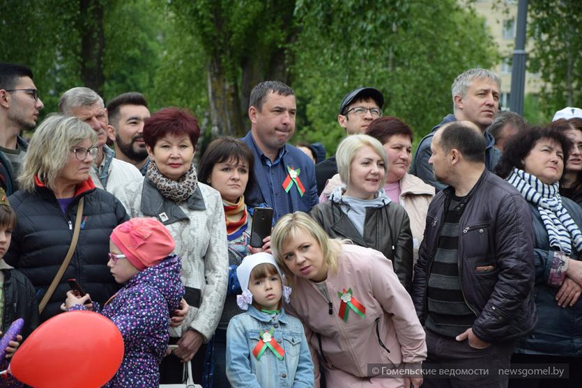 Открытие сквера ГГТУ имени П.О. Сухого с бомбардировщиком Су-24М 