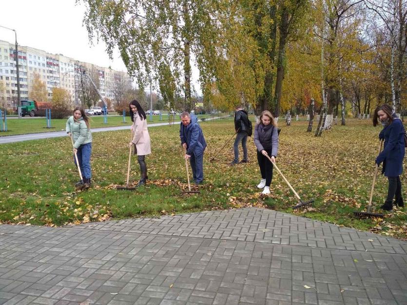 ГГТУ принимает участие в областном субботнике.jpg