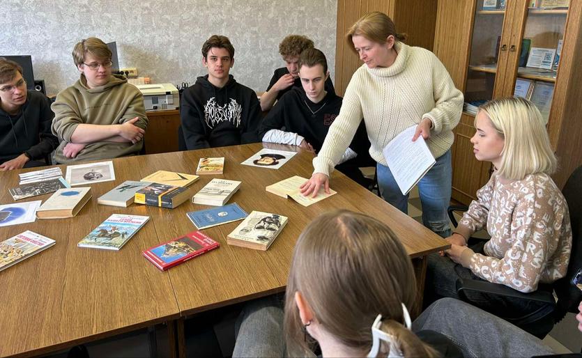 Час вопросов и ответов «Книга твоего формата».jpg