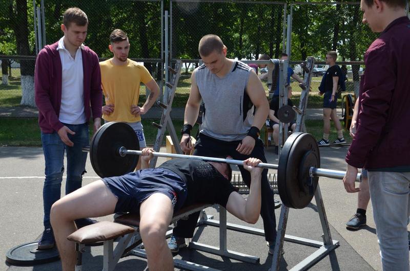 В ГГТУ имени П.О.Сухого прошло первенство университета по пауэрлифтингу