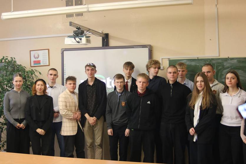 photo_2025-12-15_09-22-08_2.jpg photo_2025-12-15_09-22-08_2.jpg