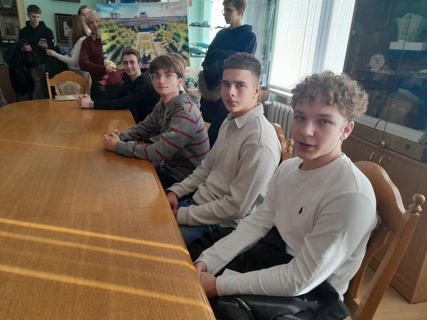 photo_5206469398028291902_y.jpg photo_5206469398028291902_y.jpg