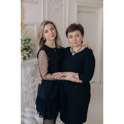 1-Будяну Янина с мамой Ольгой.Председатель профкома студентов.