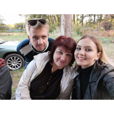 3-Конкин Максим Геннадьевич с мамой Еленой, инженер студенческого клуба.